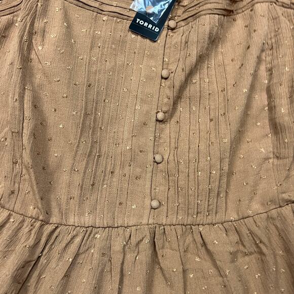 Torrid Women's Plus Size Tan Swiss Dot Tiered Pin Tuck Tank - Size 6 - NWT - Picture 4 of 10